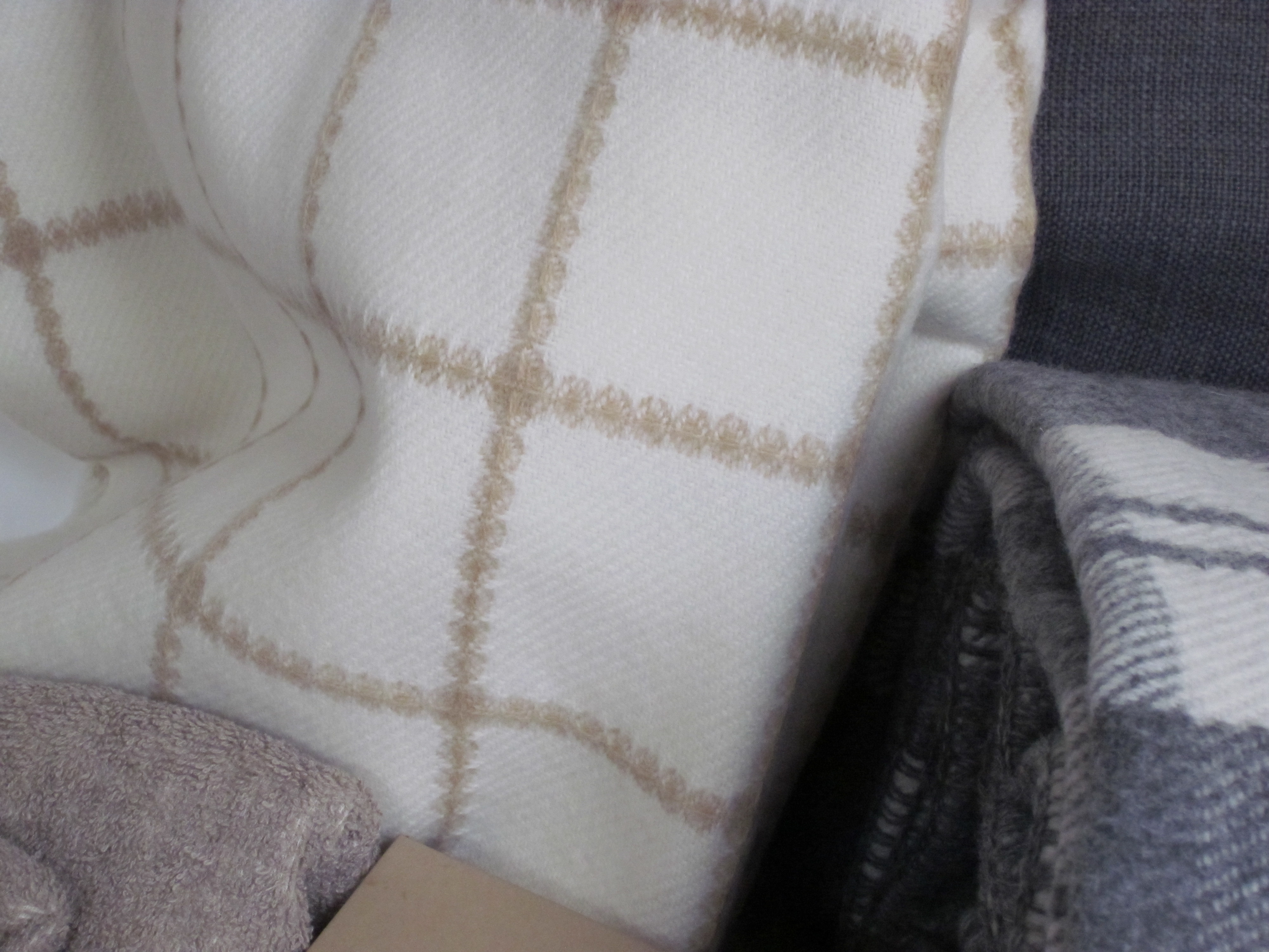 cream and camel lindis throw